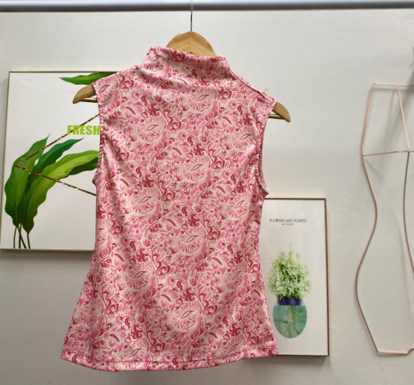 BLUSA GOLA ALTA SEM MANGAS - Imagem 4