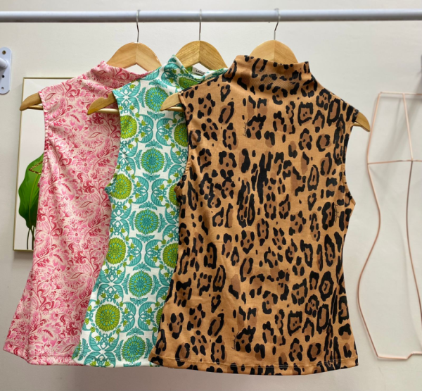 BLUSA GOLA ALTA SEM MANGAS - Imagem 3